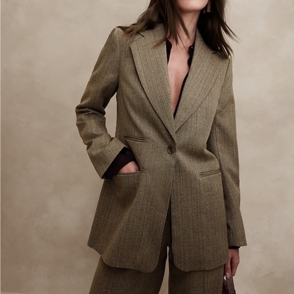 Banana Republic plaid wool blazer - Picture 7 of 7